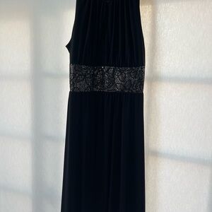 Elegant Black Sleeveless Dress with Lace Detail